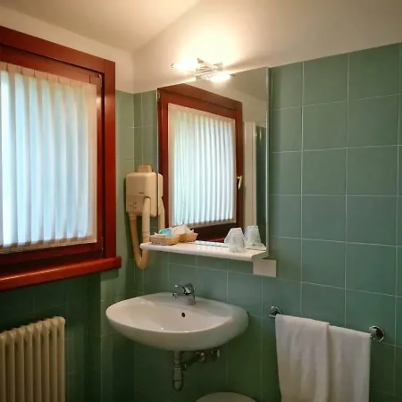 Perinella 3* Castelgomberto