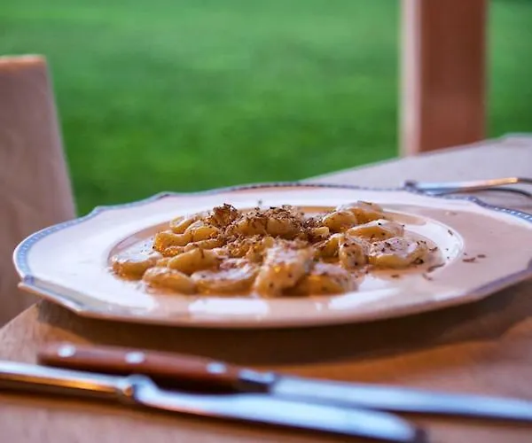 Perinella 3*