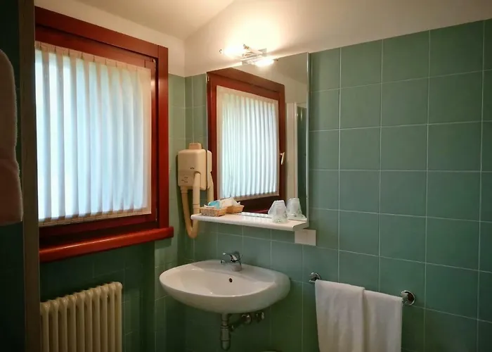 Perinella 3* Castelgomberto